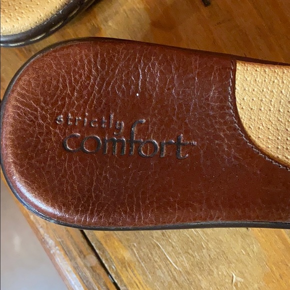 Strictly Comfort brown mule sandal in size 7. - Picture 2 of 4